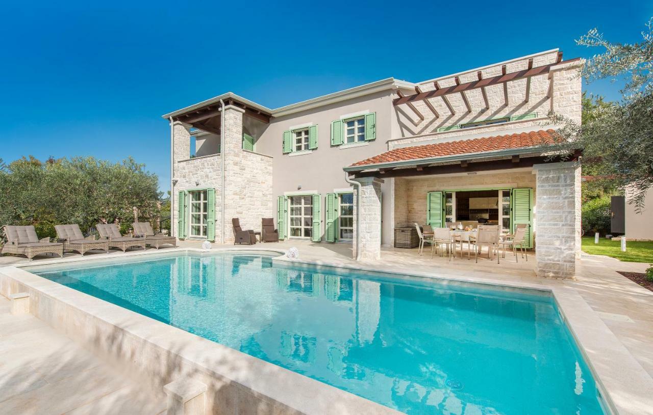 Design And Luxury Villa With Pool Kukci Extérieur photo